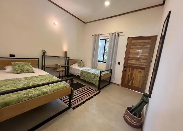 Calipso Ocean Lodge- Avellana