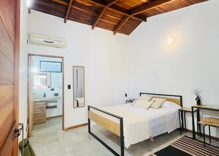 Hotel Calipso Ocean Lodge- Avellana *